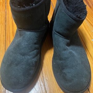 UGG Classic Mini II